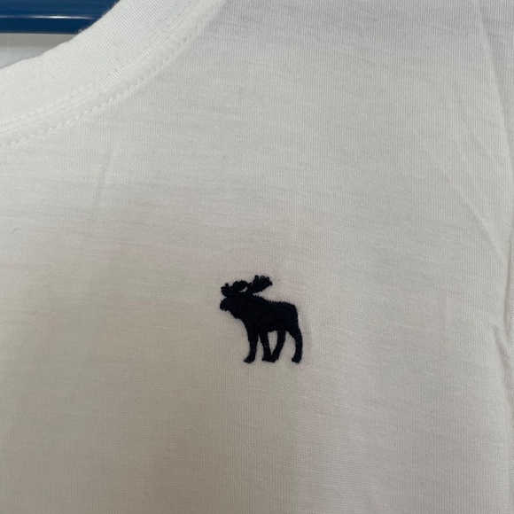 Abercrombie and Fitch White Long-Sleeved Tie-Front Top Size XS - Picture 2 of 11